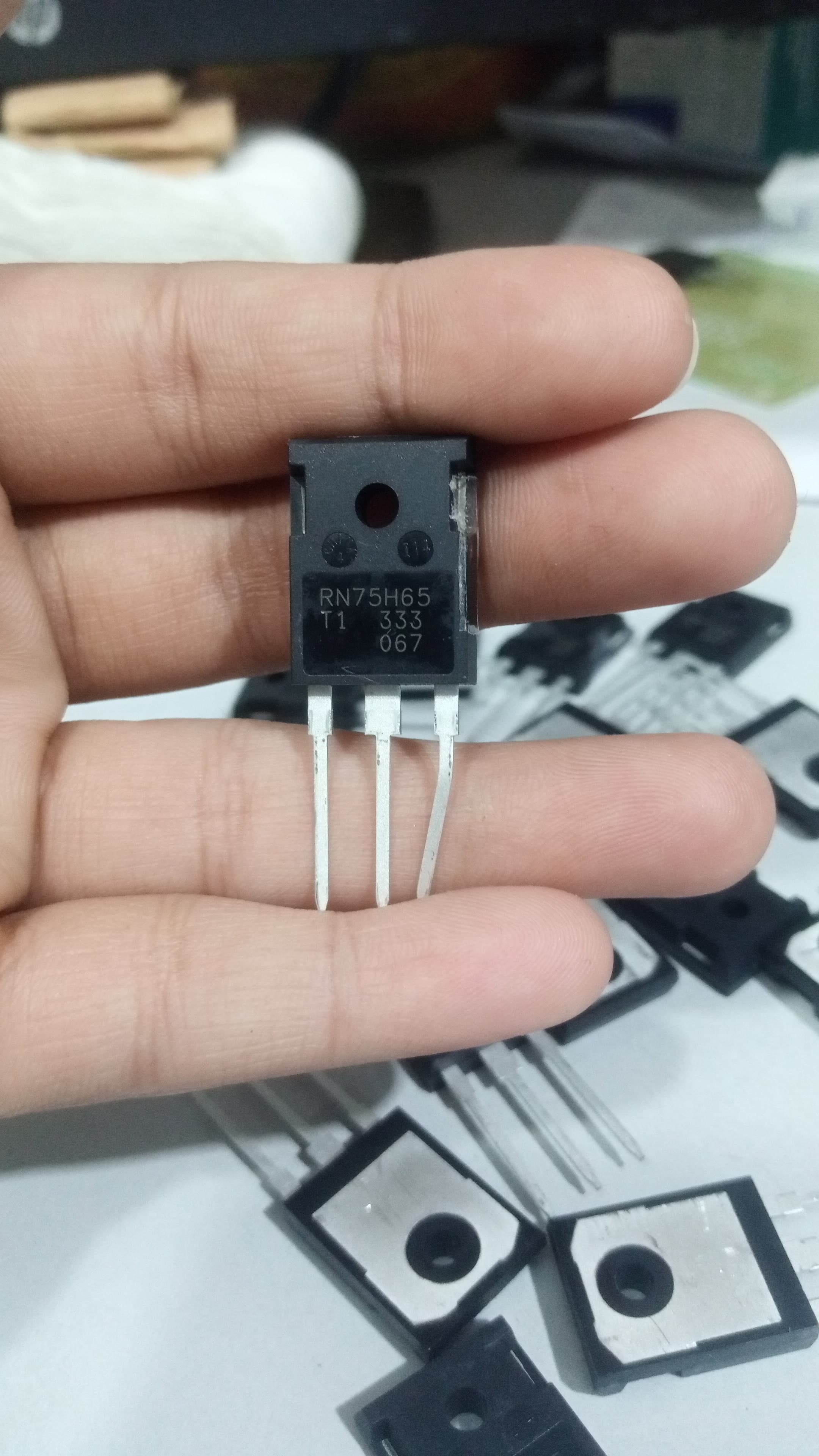 650v 75a Rn75h65 Rbn75h65t1 Igbt Insulated-gate Bipolar Transistor