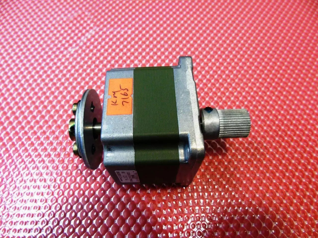 Kt60km06-011 0.6 Degree Step Angle Star Winding 3 Phase Stepper Motor