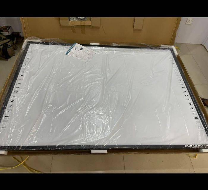 Optiview Interactive Whiteboard 82 Inch Opv-wb82 1 Used Projector 1 2feets Projector Stand 10 Meter Long Vga Cable