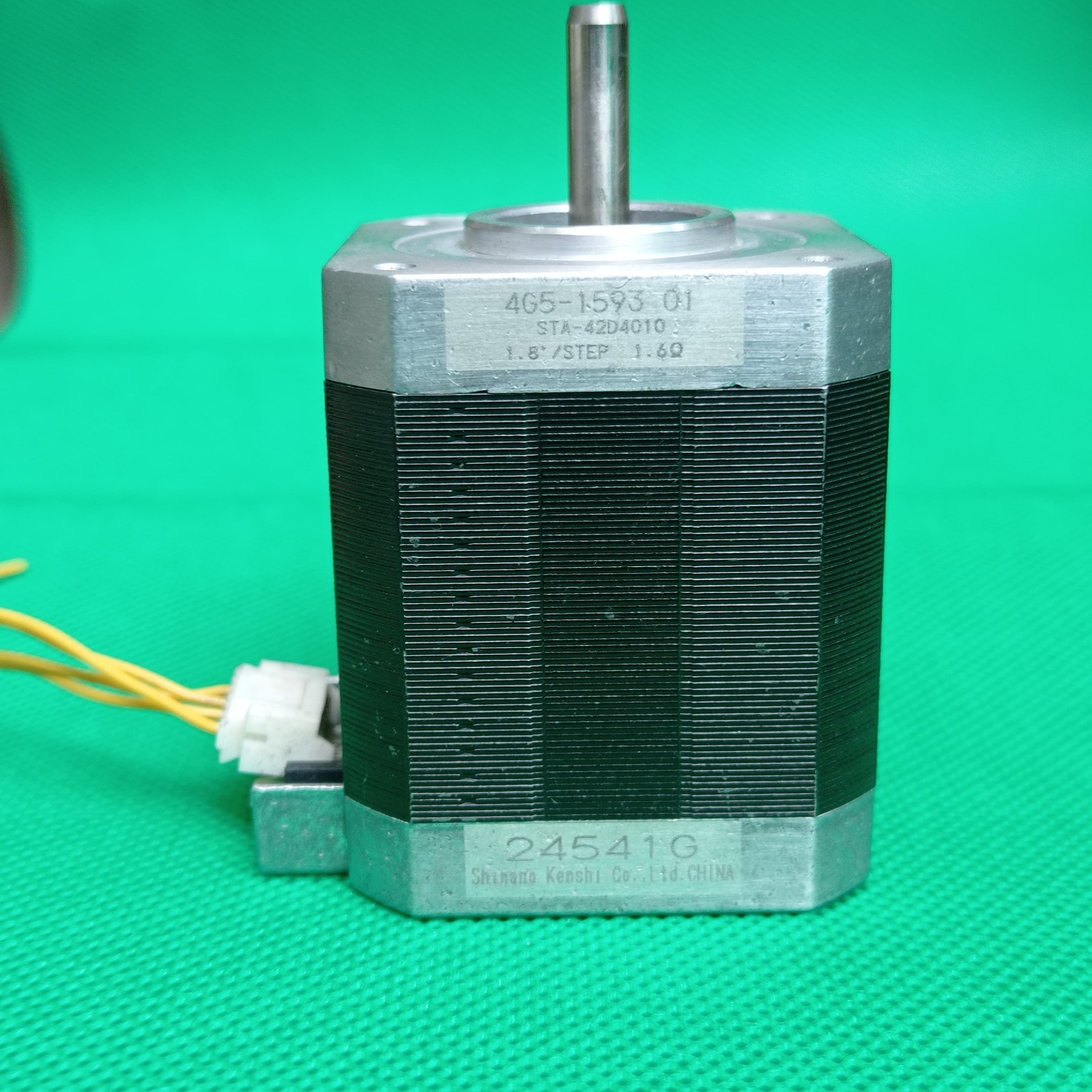 Shinano Kenshi STP-42D4042 2A 1.8 Degree Per Step 0.53Nm Stepper Motor