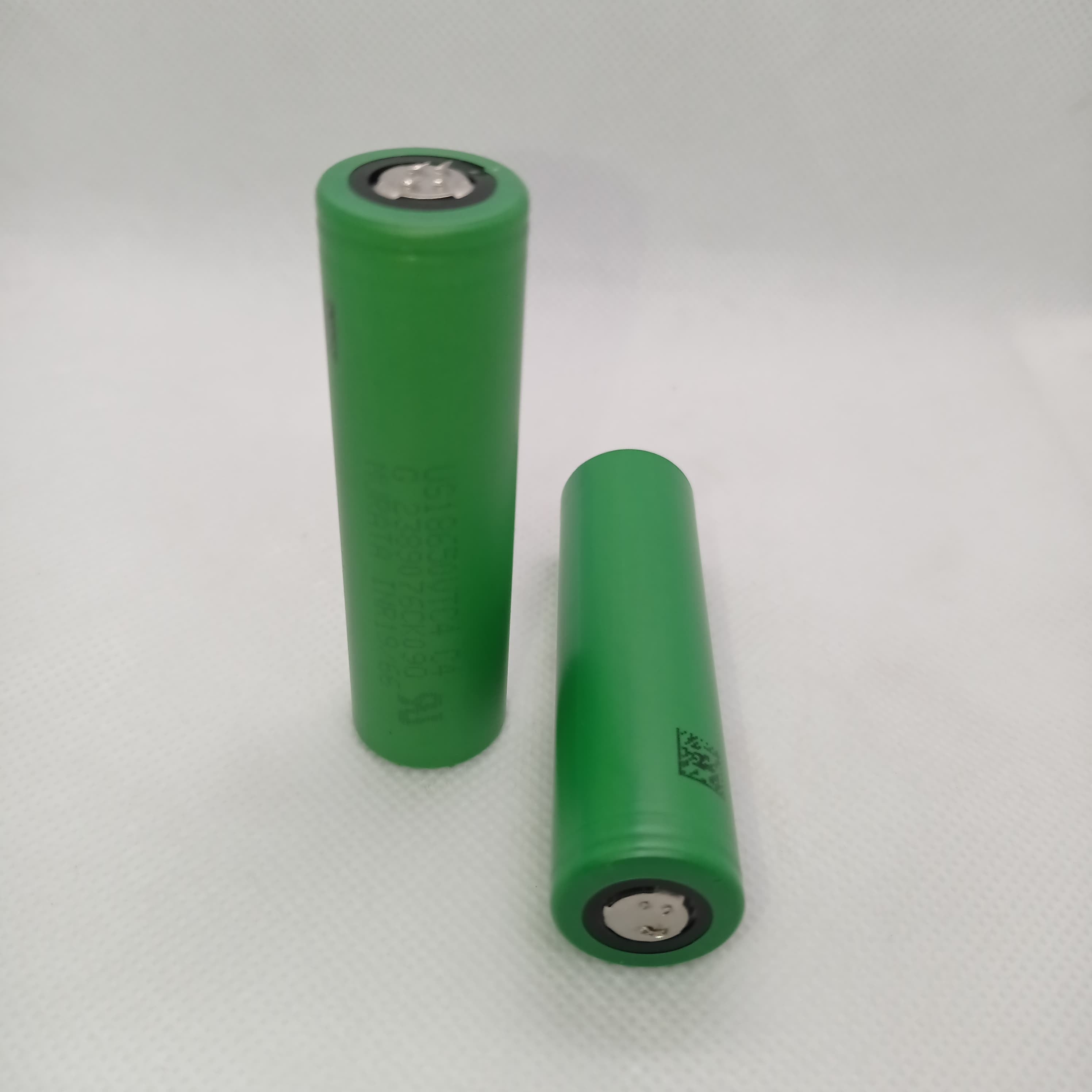 Stock Lot US18650UTC4 3.7V 2000mA 18650 Li-ion Rechargeable Battery – High-Capacity Power Cell for Flashlights, Laptops, and Power Tool
