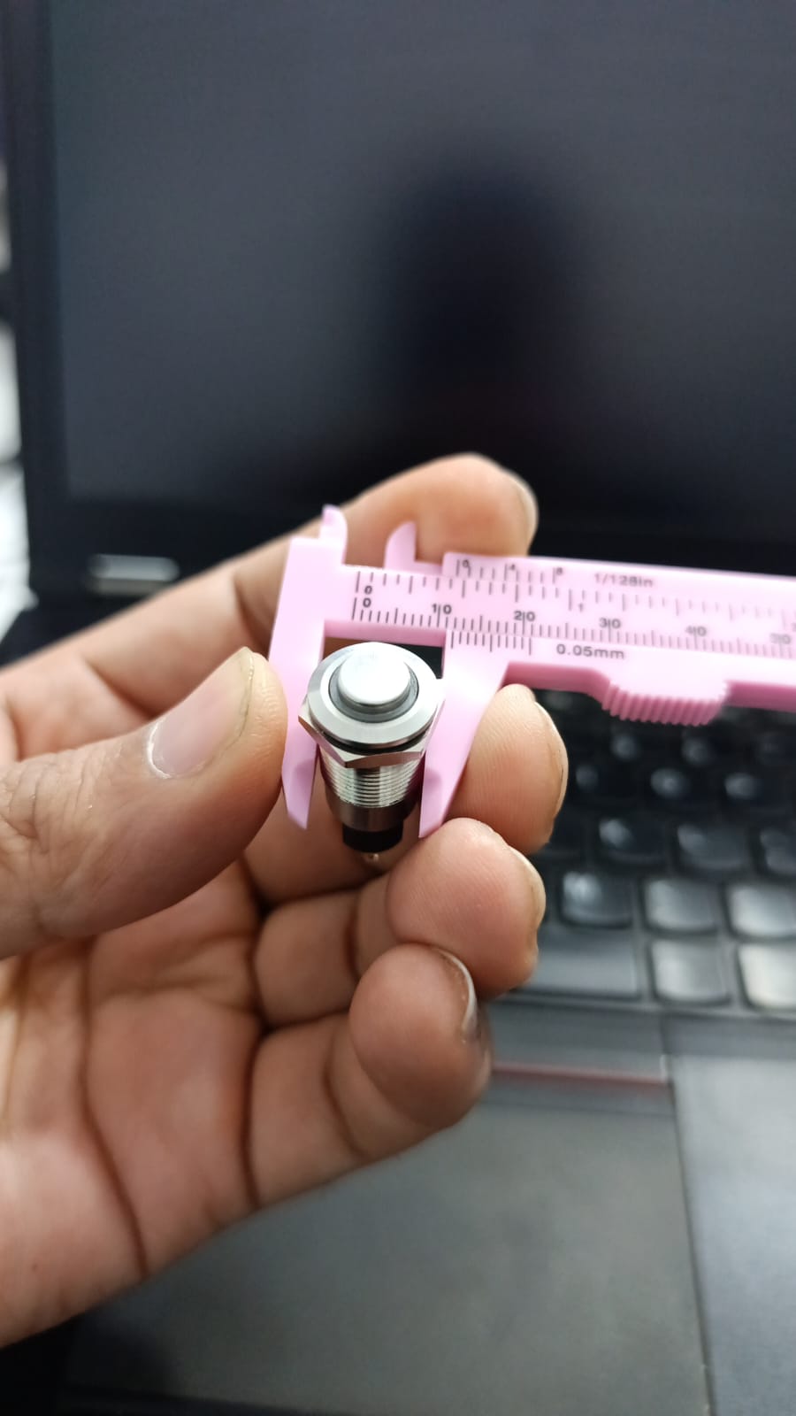 ZLQ-B5V 12mm Waterproof Metal Push ON Push OFF Button Switch With Power Indication