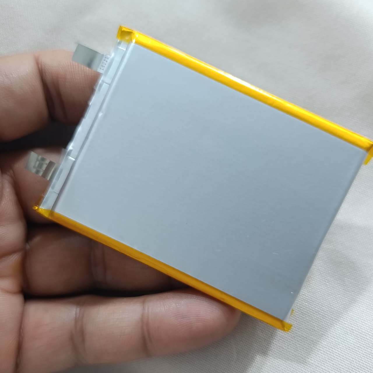 Hh 505573 Lipo Battery 2500mah 3.7v For Laptop Battery Replacement