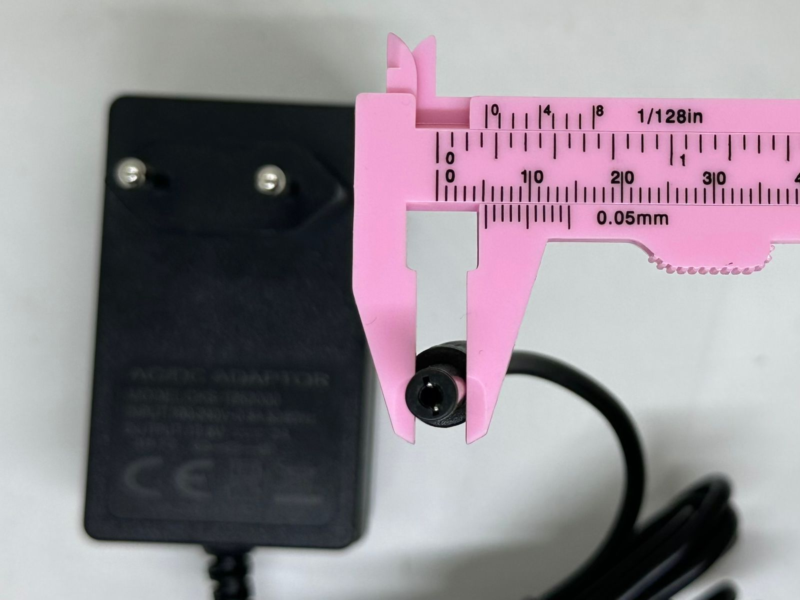 12.6v 2a Dc Power Adapter – Eu Plug With Barrel Jack