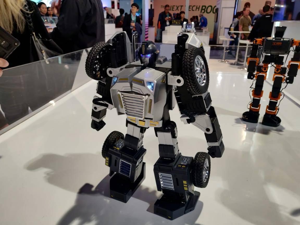 Robosen T9 - Advanced Programmable And Convertible Robot - Stem: Fun, Educational With Voice And App Control